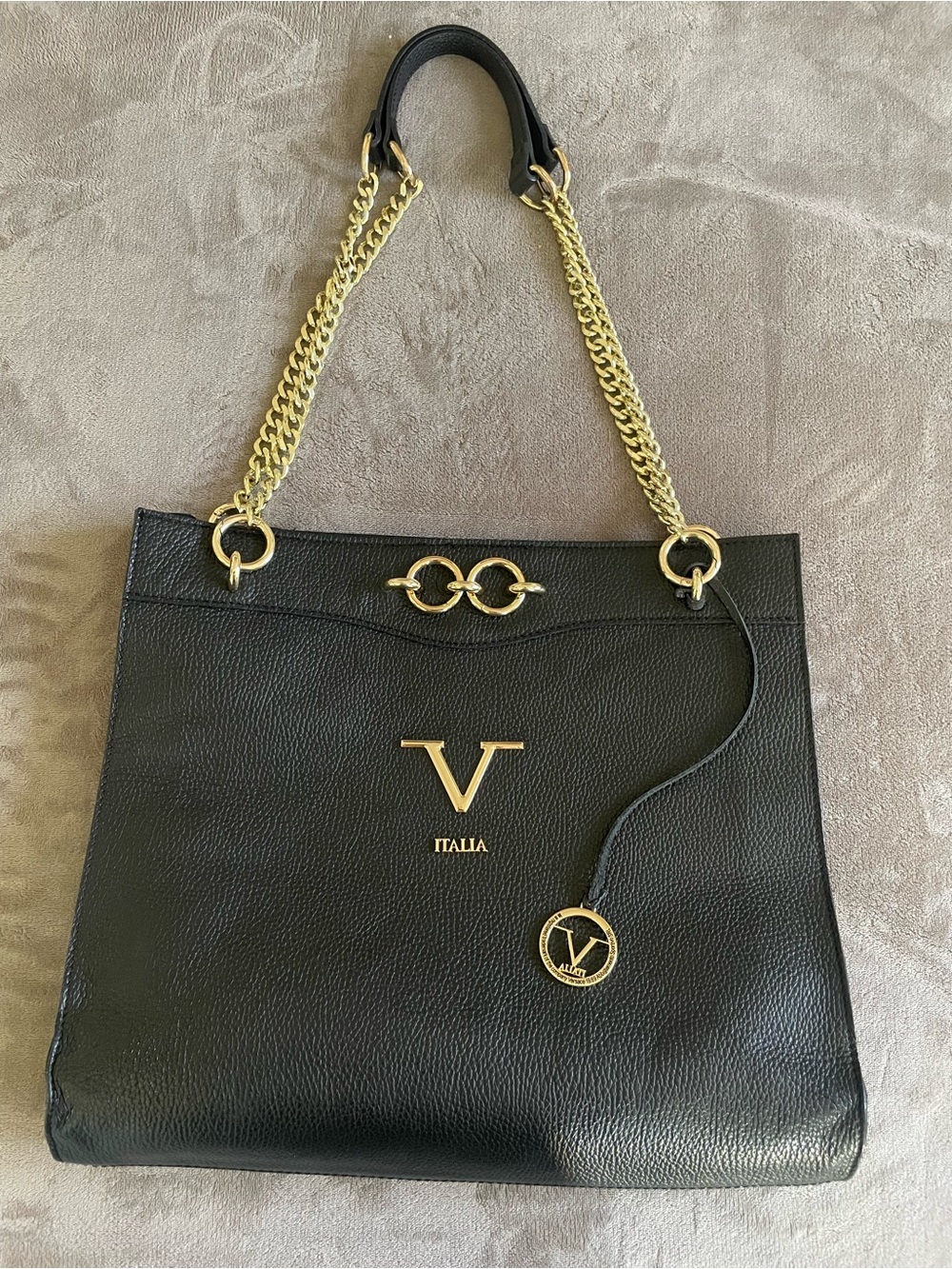 V Italia Vera Pelle Italian Leather Gold Chain Tote Shoulder Bag Black